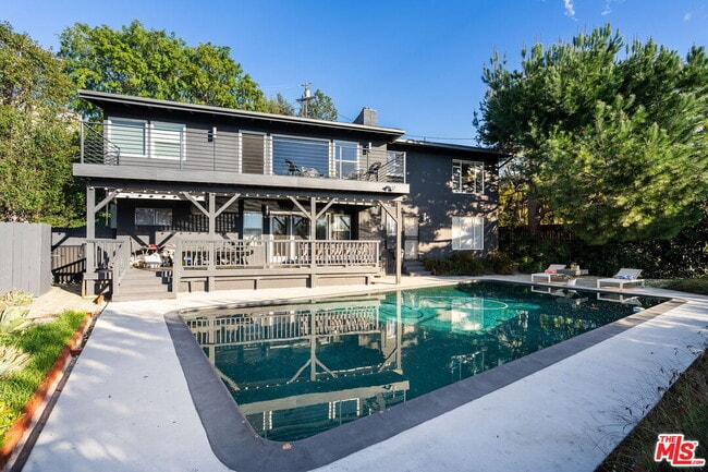 Building Photo - 1313 Corona Dr