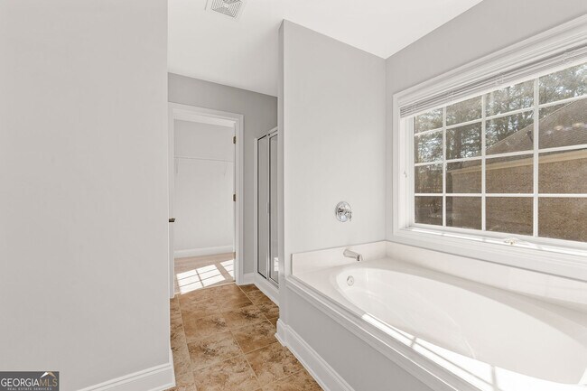 Building Photo - 3329 Rosecliff Trace NE