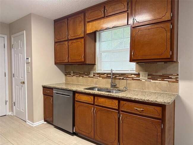Building Photo - 217 Briarpatch Ct