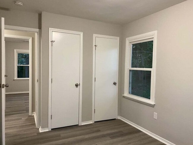 Building Photo - 3004 Arrowhead Dr