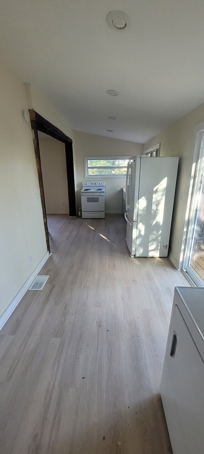 Building Photo - 206 Cranford Dr