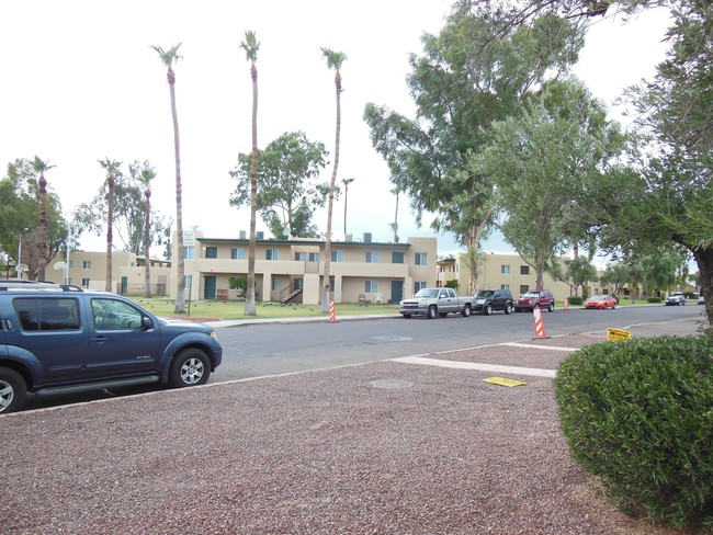 Building Photo - 3002 E McKinley St