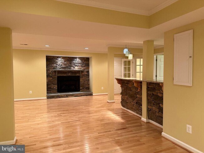 Building Photo - 3215 Spring Rain Ct