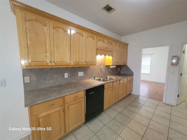 Building Photo - 77 Groves Ln