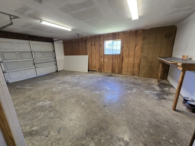 Building Photo - 444 Corona Loop Rd
