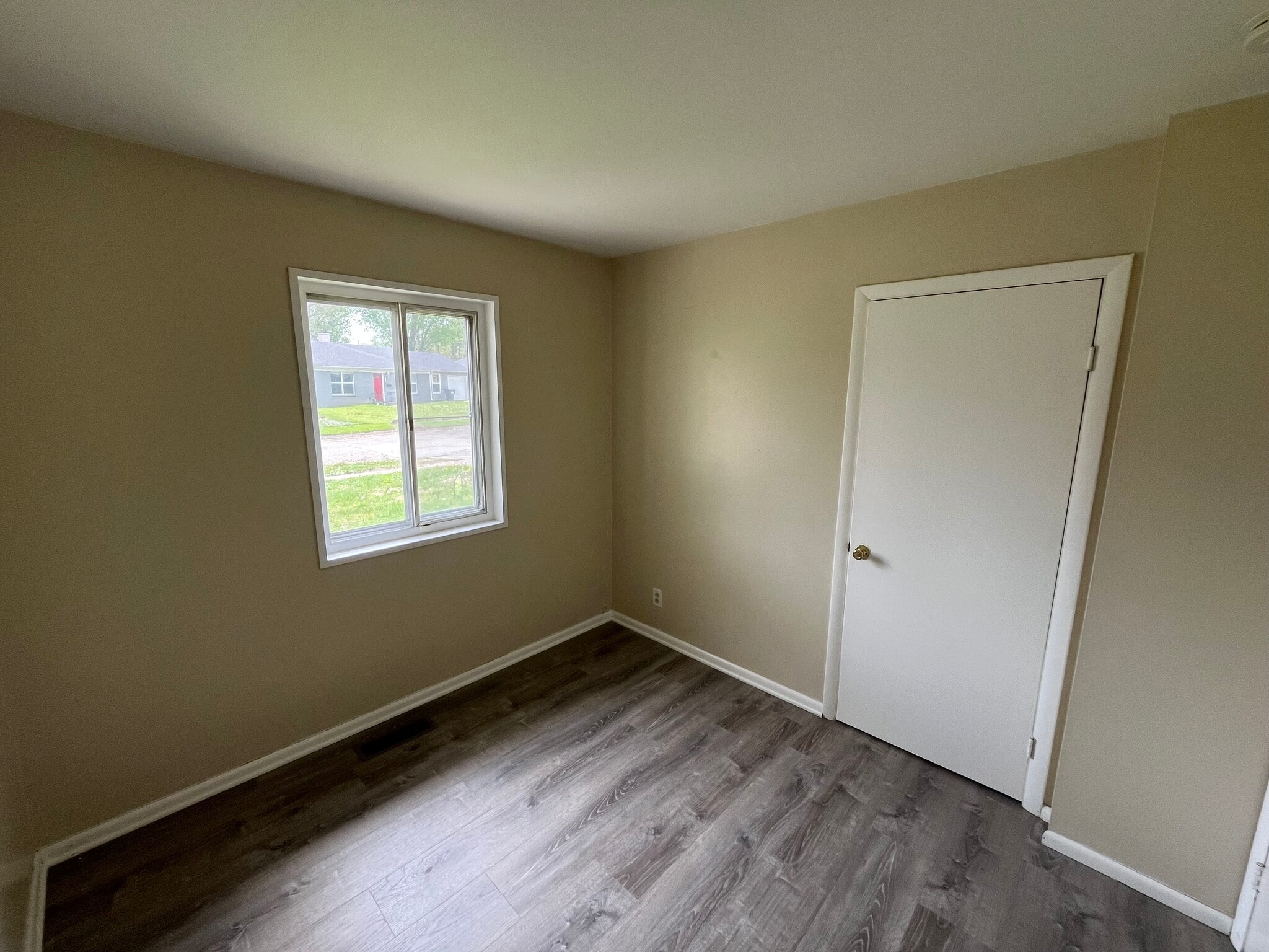 Building Photo - 1923 Beverly Ct