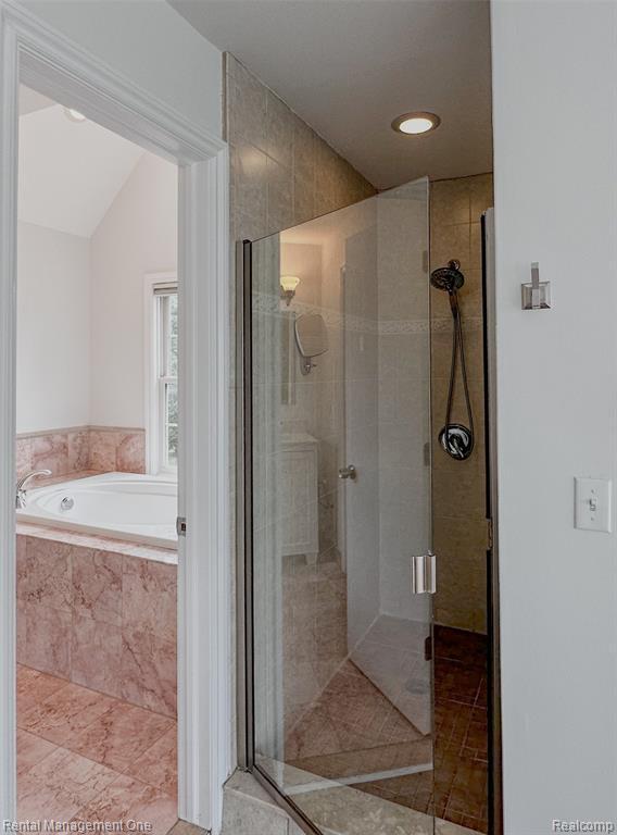 Building Photo - 5742 Putnam Dr