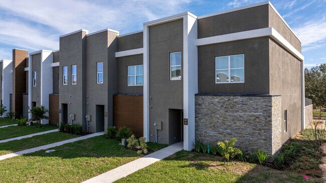 Building Photo - 2501 Santorini Dr