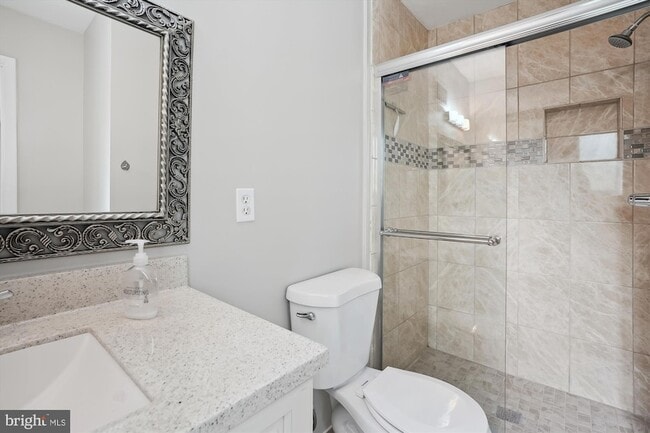 Building Photo - 8501 Canterbury Dr