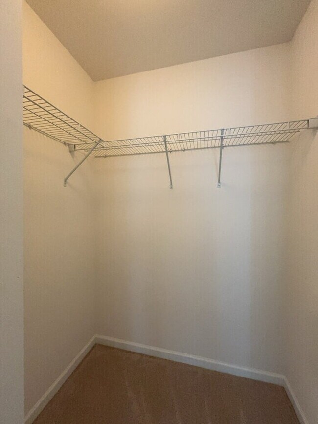 Building Photo - 292 Calm Water Way