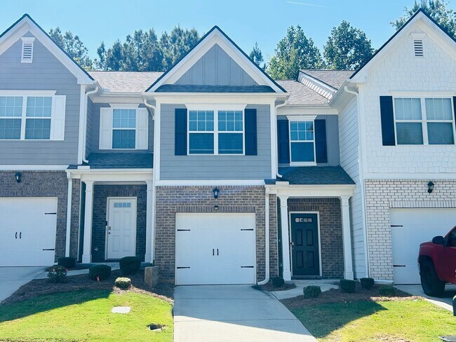 Primary Photo - Wow 3 bedroom 2.5 bathroom townhome minute...