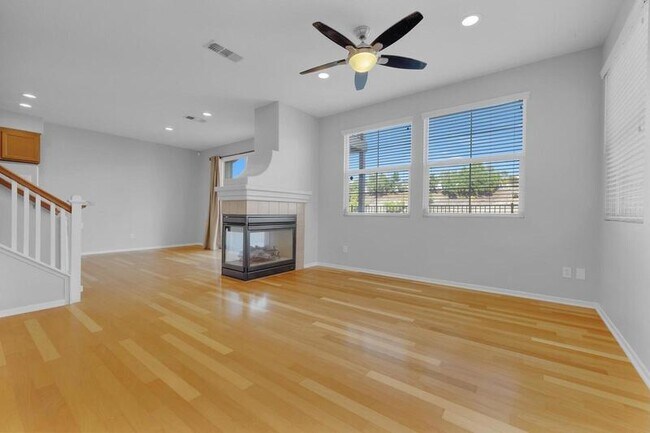 Building Photo - 1423 Caminito Garibay