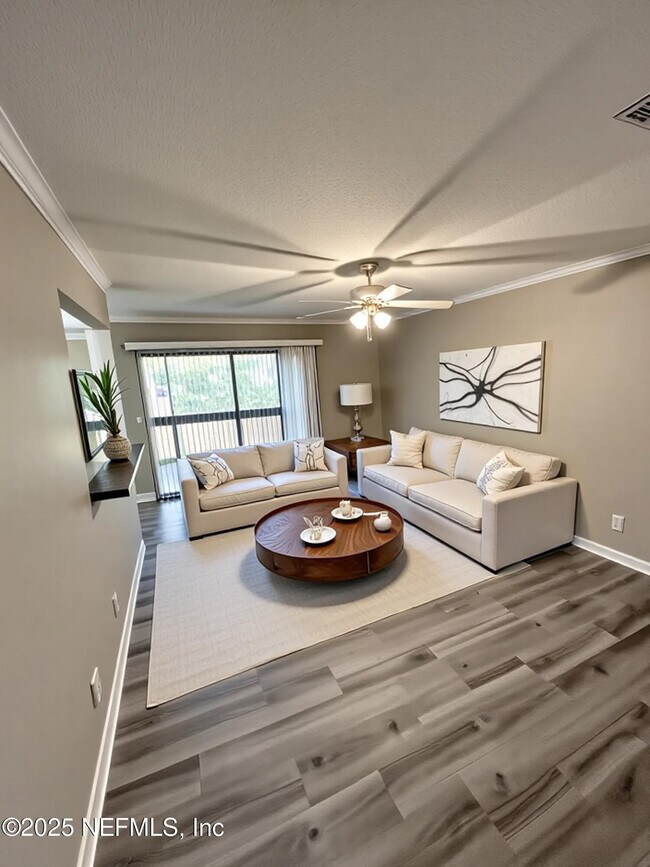 Building Photo - 8880 Old Kings Rd S