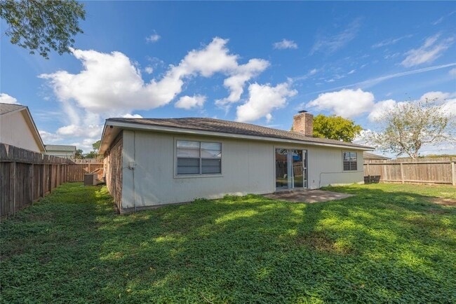 Building Photo - 9907 Towne Tower Ln