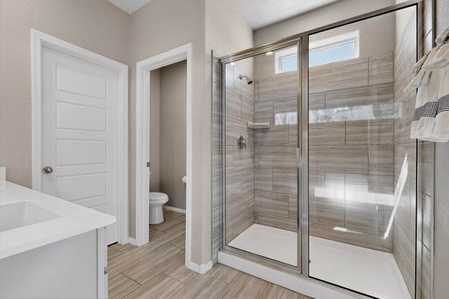 Building Photo - 832 Amatista Lp SE