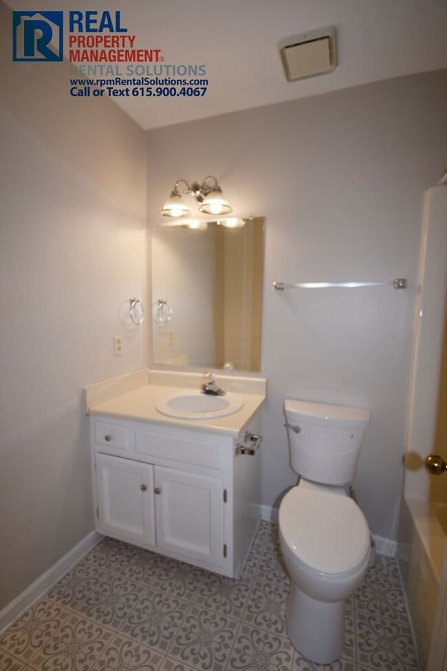 Building Photo - Adorable 2 BR home in the heart of Mboro! Lawncare & washer/dryer included!