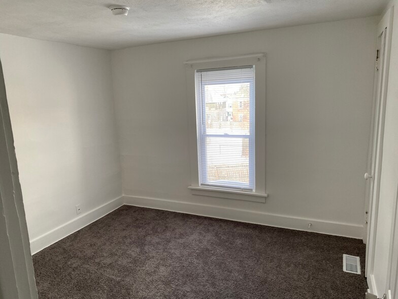 Bedroom 3 - 904 W 26th St