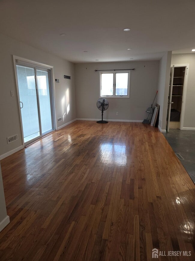 Building Photo - 5200 Emerson St