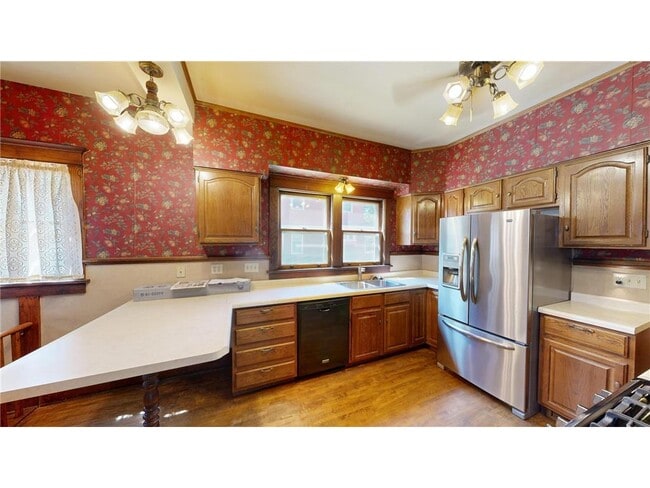 Building Photo - 216 Litchfield Ave SE