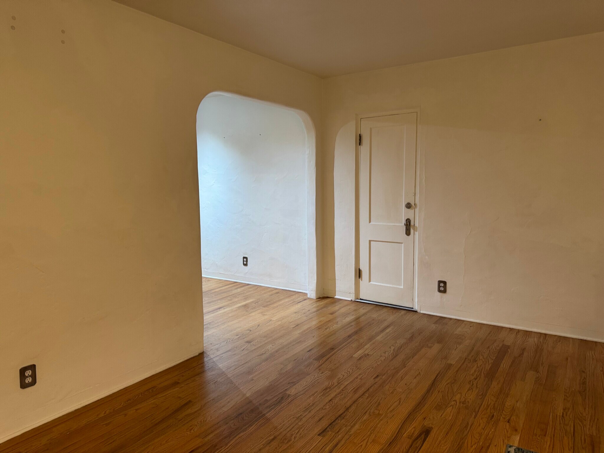 Building Photo - 2908 Monterey Ave SE