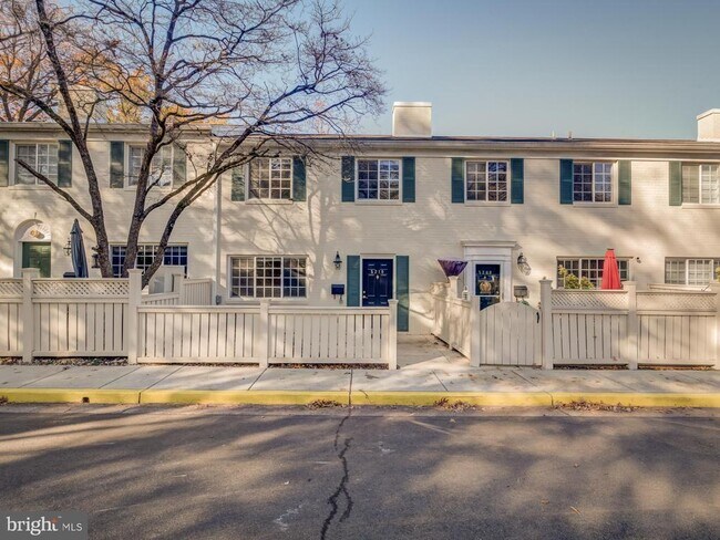 Building Photo - 5210 Maris Ave