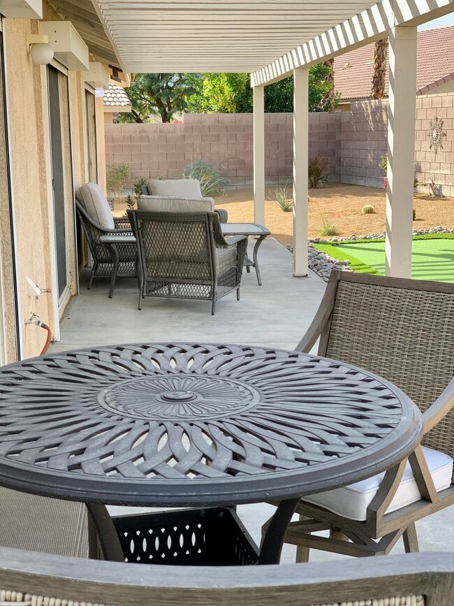 Building Photo - 78780 Birchcrest Cir