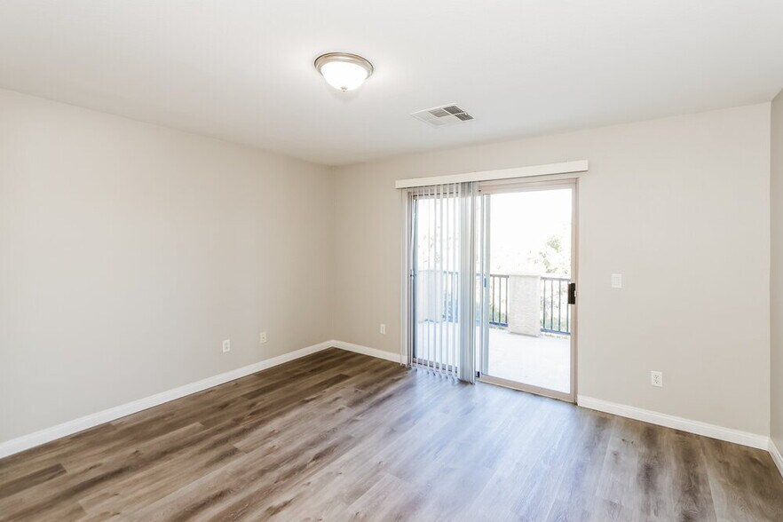 Building Photo - 1934 Barrel Oak Ave