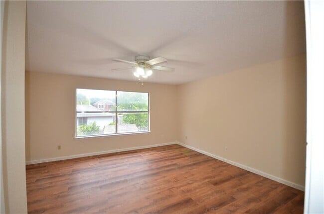 Building Photo - 13903 Lothian Dr