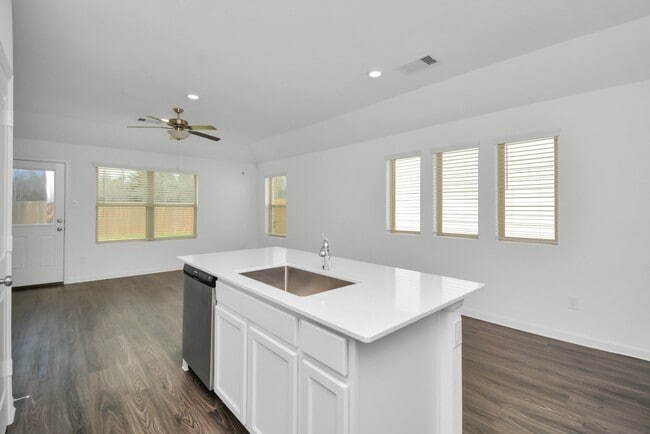 Building Photo - 11715 Glenart Dr