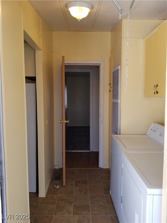 Building Photo - 252 Navajo Dr