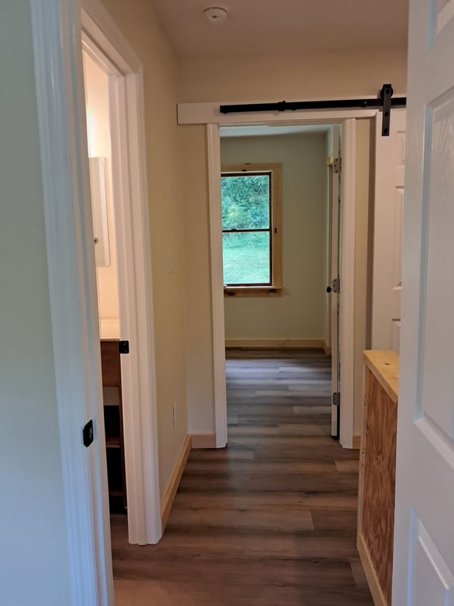 Building Photo - 315 #5 Sulphur Springs Rd
