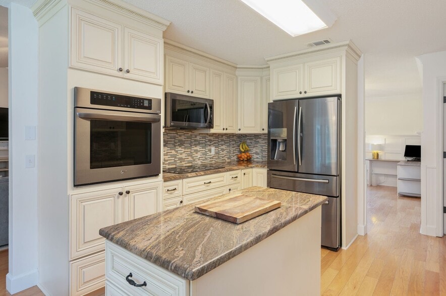 Building Photo - 4406 Southminster Cir