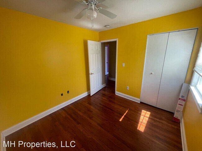 Building Photo - 5 br, 3 bath House - 7027 Cresthaven Drive