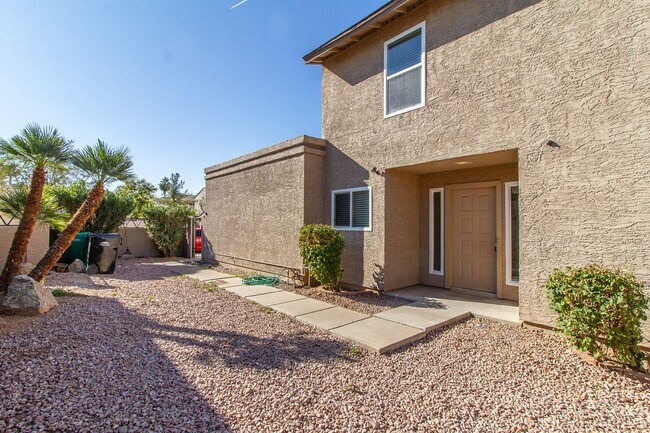 Building Photo - North East Mesa 3 bed 2.5 bath - Beautiful Interior Remodel!! AVAILABLE NOW!