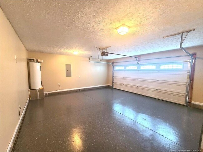 Building Photo - 972 Screech Owl Dr