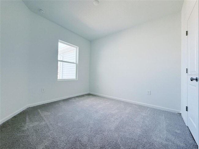 Building Photo - 388 Sol Vis Dr