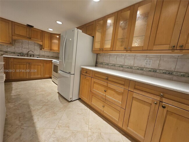 Building Photo - 1101 River Reach Dr