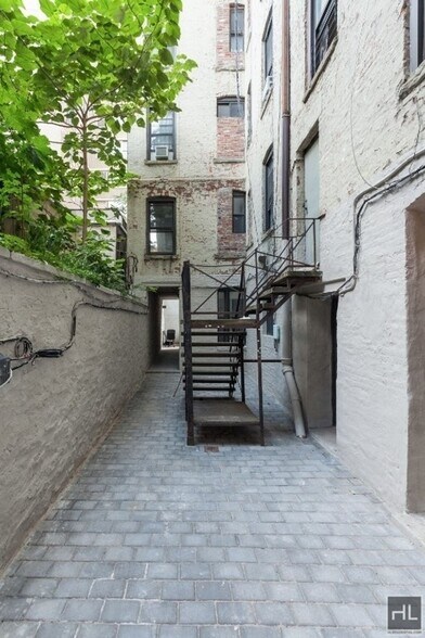 Building Photo - East 18th Street