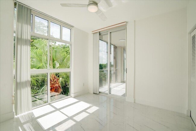 Building Photo - 9805 NW 52nd St