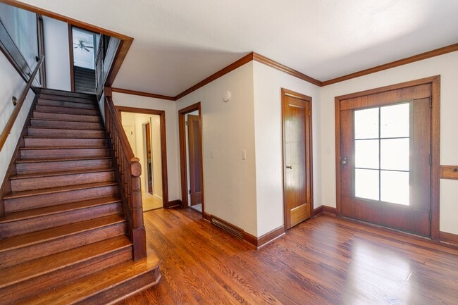 Building Photo - Luxurious Portland Heights home tucked away on a private street on nearly half an acre.