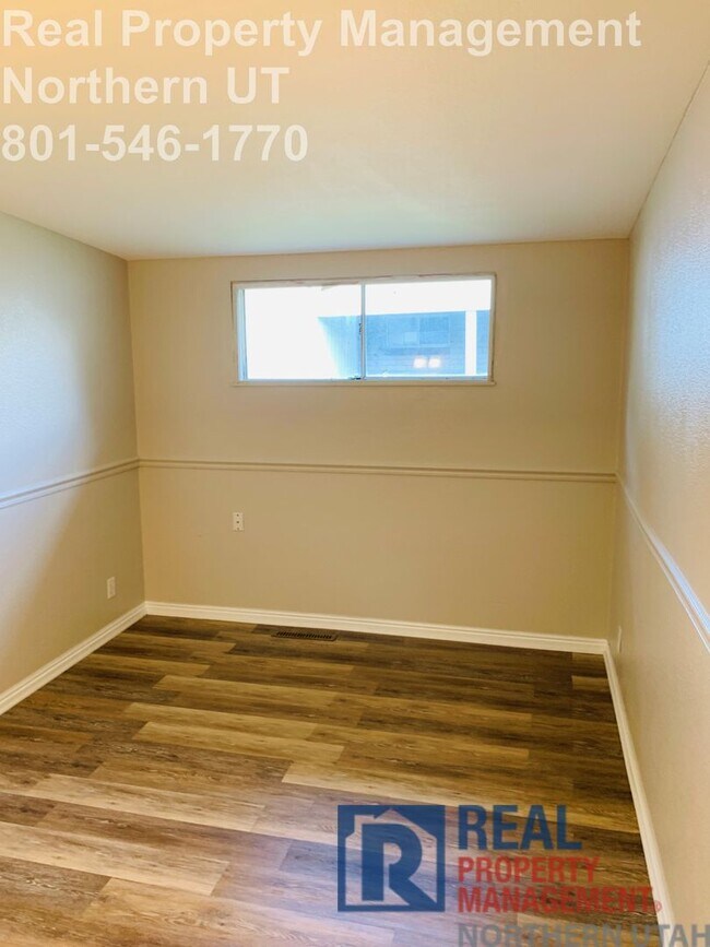 Building Photo - 3 Bed 1 Bath Ogden Home Now Available!