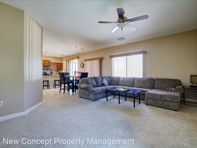 Building Photo - 4 br, 2.5 bath House - 240 West Hershel H ...