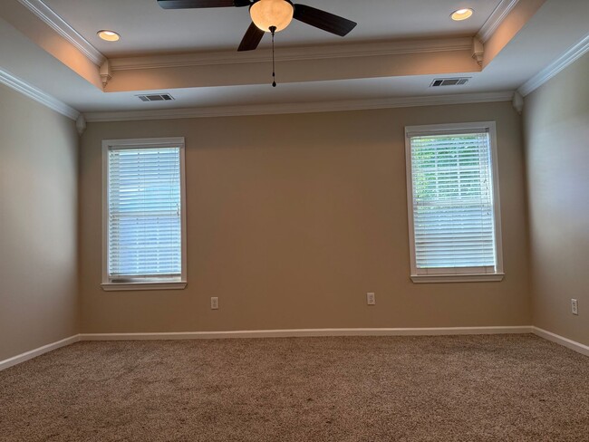 Building Photo - 338 Madison Village Dr