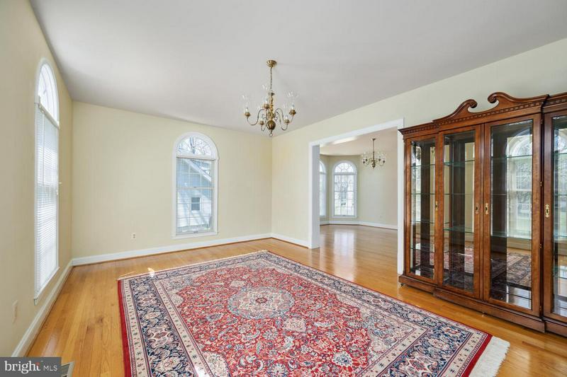 Building Photo - 2725 Oldewood Dr