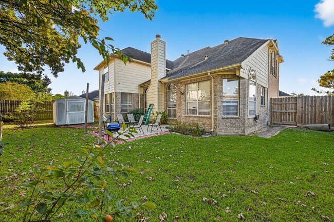 Building Photo - 2506 Parkhaven Dr