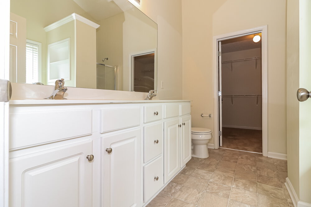 Building Photo - 215 Overlook Dr