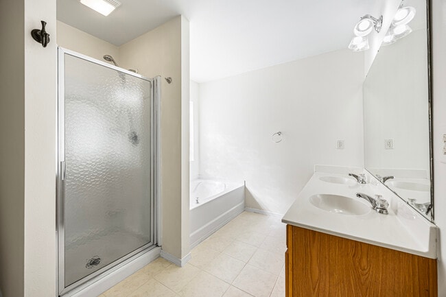 Building Photo - 4102 Rosefield Ct