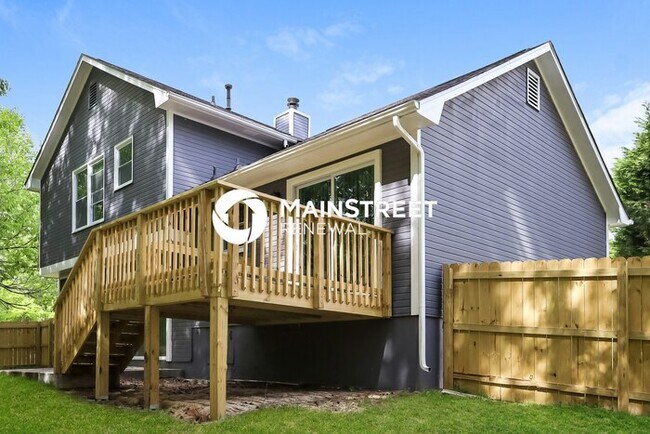 Building Photo - 3 Bedroom Pet-Friendly Home in FAIRBURN, GA with Main Street Renewal