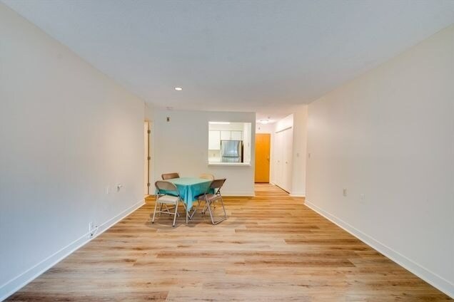 Building Photo - Spacious 2BR / 2BA First-Floor Condo with Balcony & Amenities at Rosemary Ridge