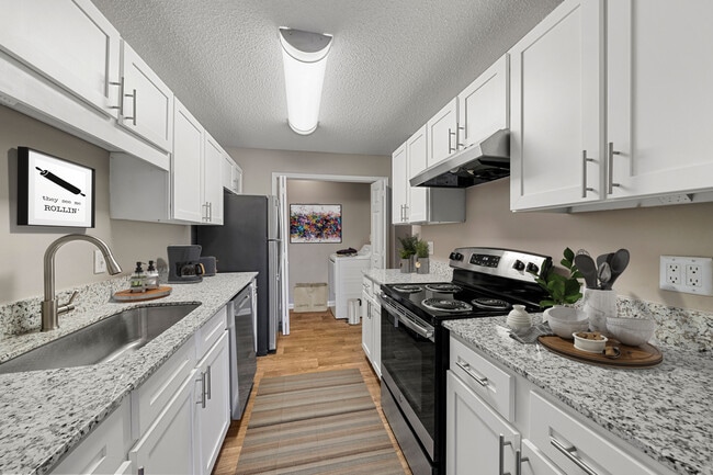 3BD, 2BA - 1200SF - Kitchen - The Vineyards Apartment Homes